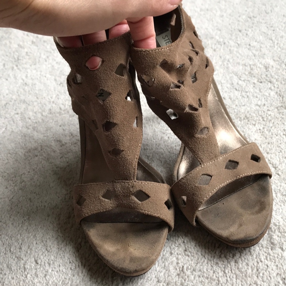 Steve Madden tan suede cage high heels- 7.5